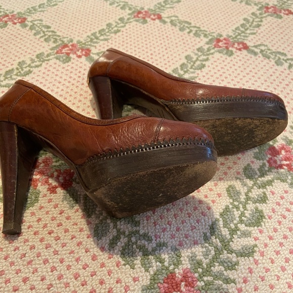 Burberry brown heels - Picture 4 of 4
